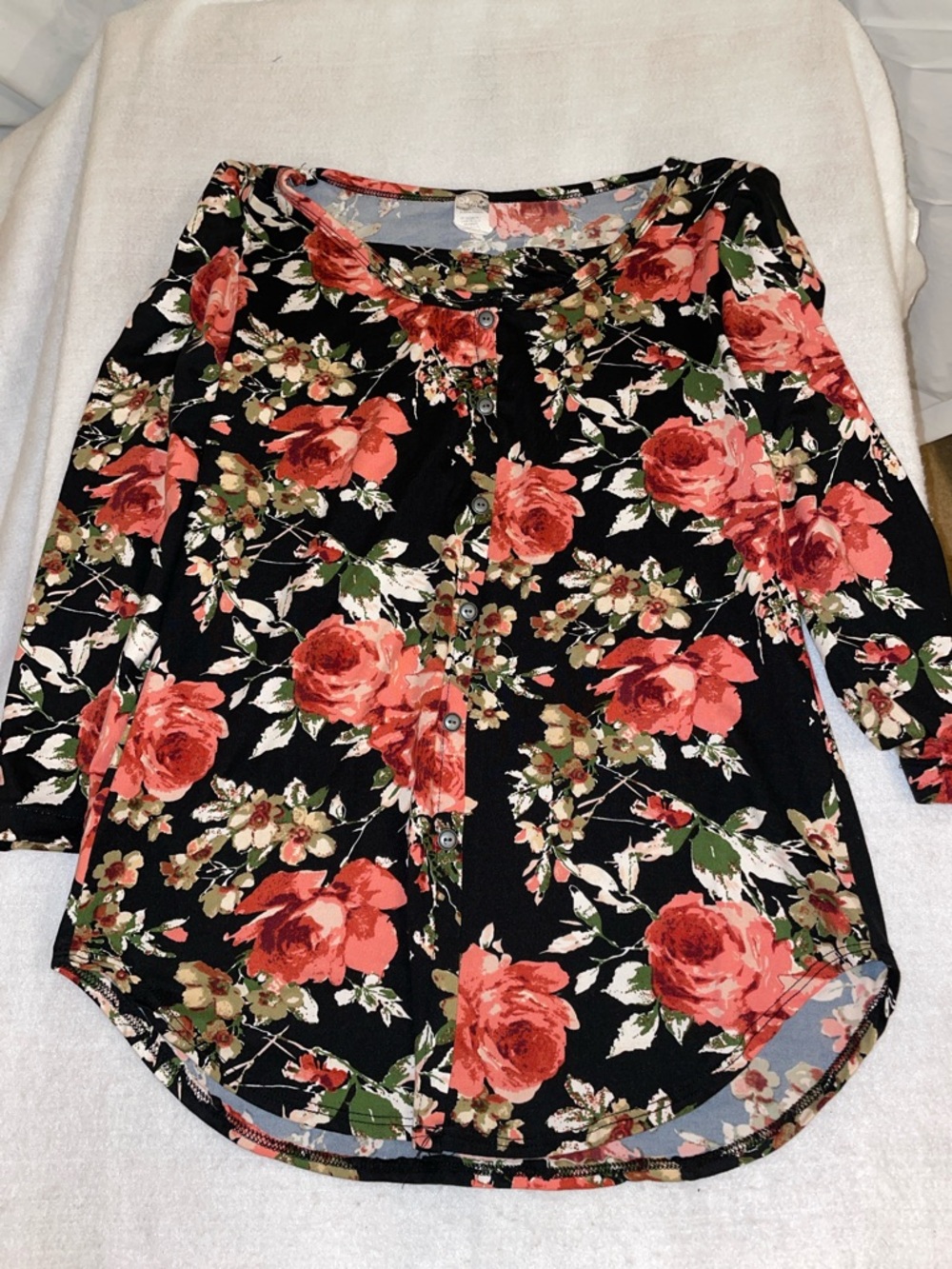 Floral Button-Front Women’s Top - Black with Coral Rose Print